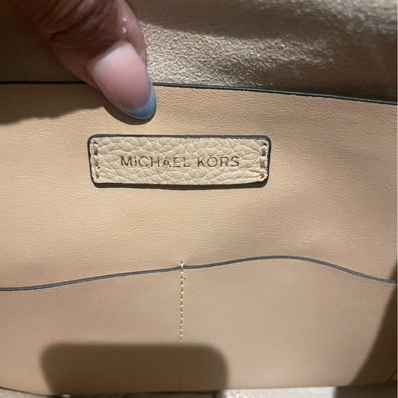 Michael Kors MK Junie Flap Backpack Purse Tote Bag - Picture 10 of 12